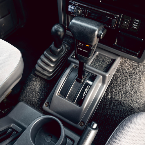 1992 Nissan Patrol DX GQ Interior