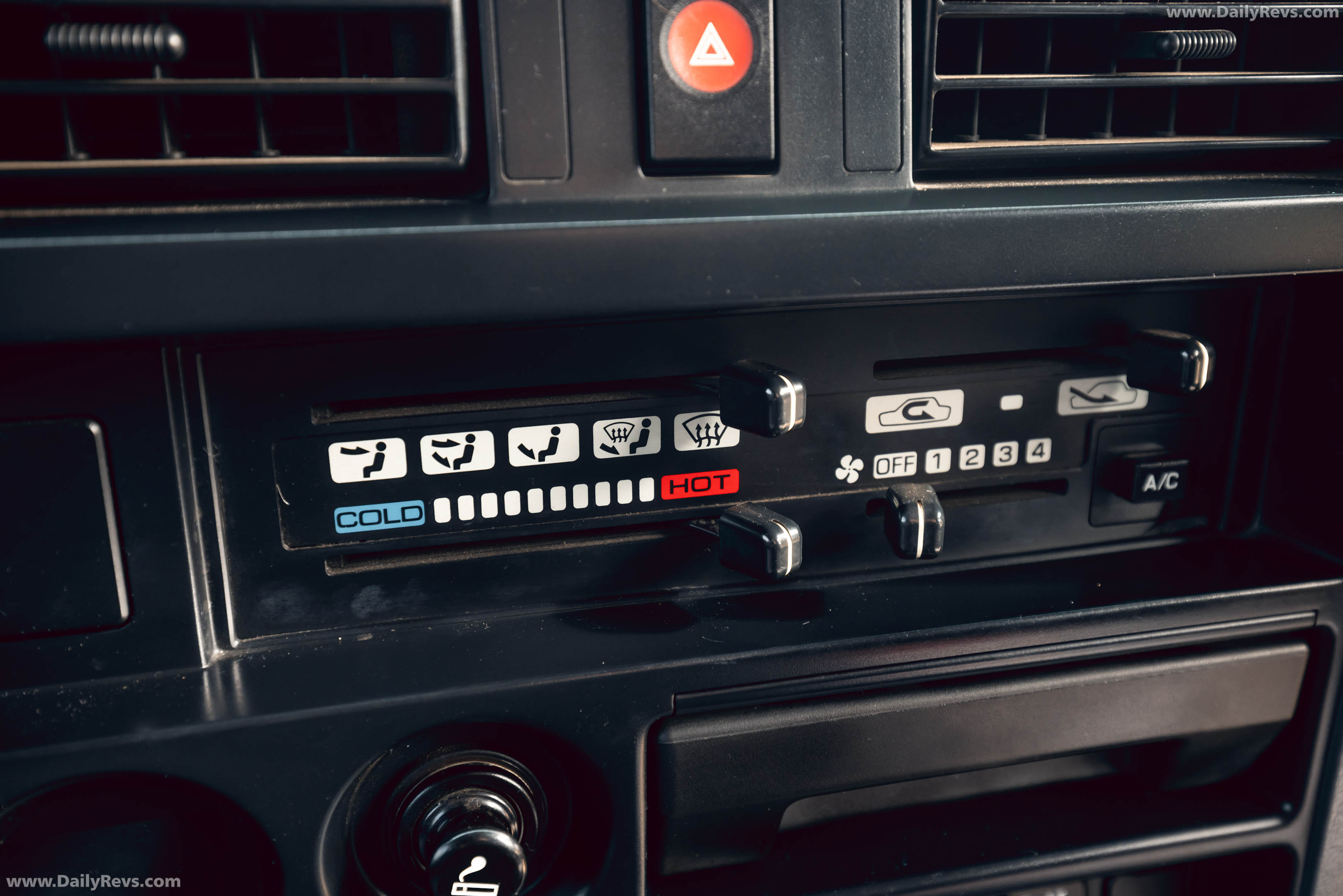 1992 Nissan Patrol DX GQ Interior