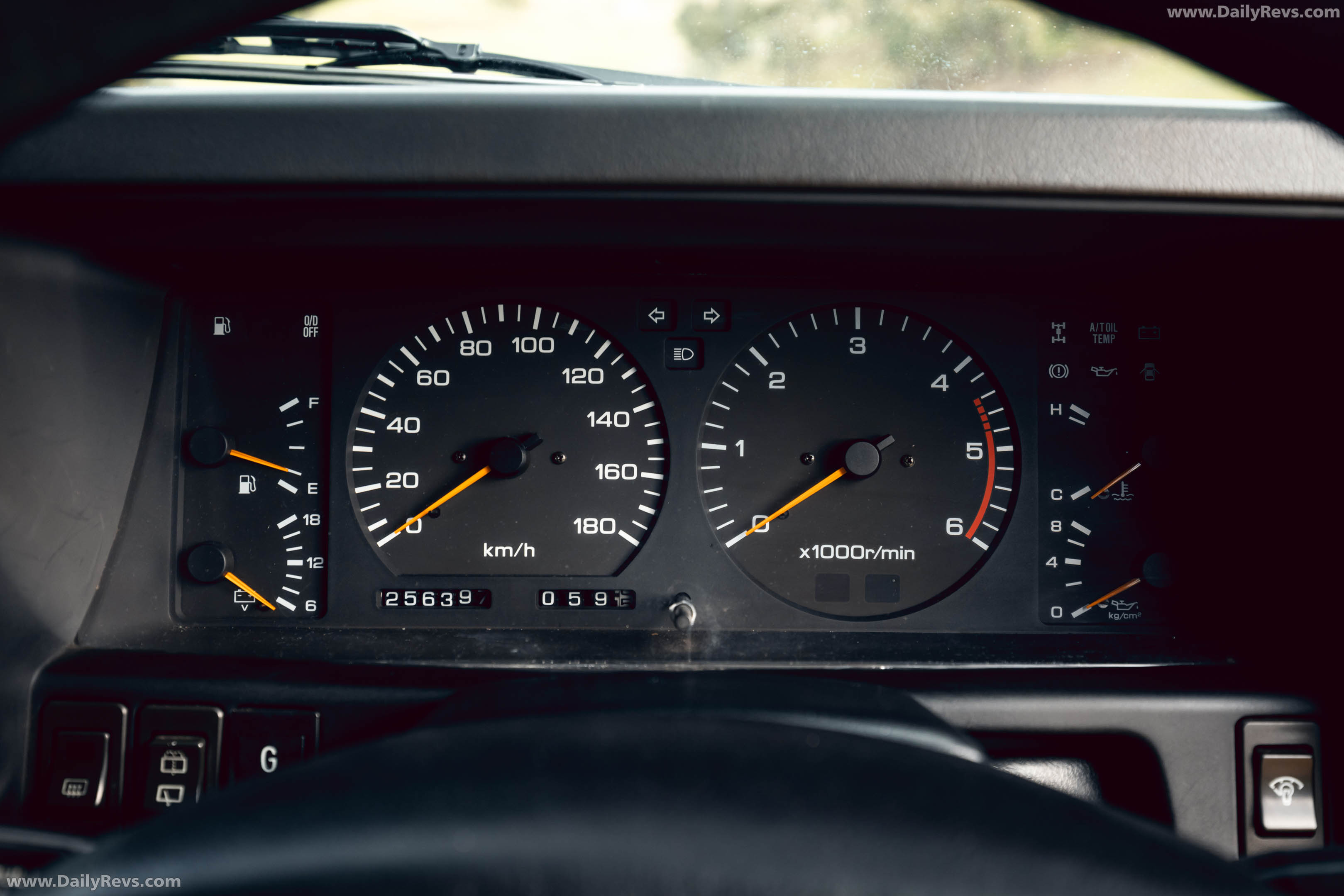 1992 Nissan Patrol DX GQ Interior