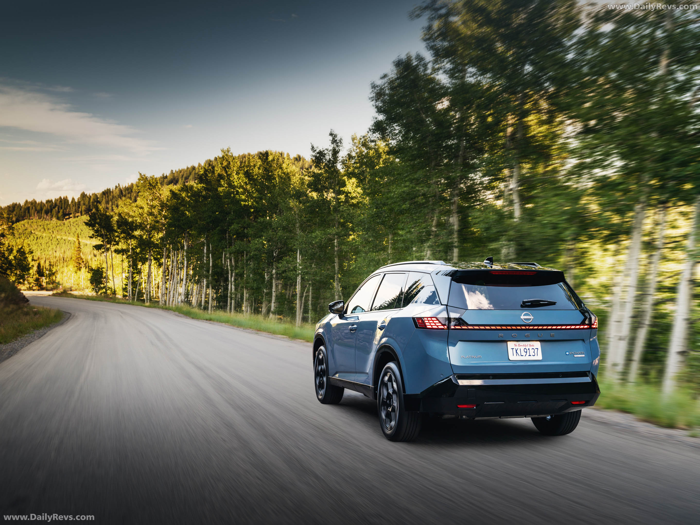 2027 Nissan Rogue Hybrid Platinum Rear View