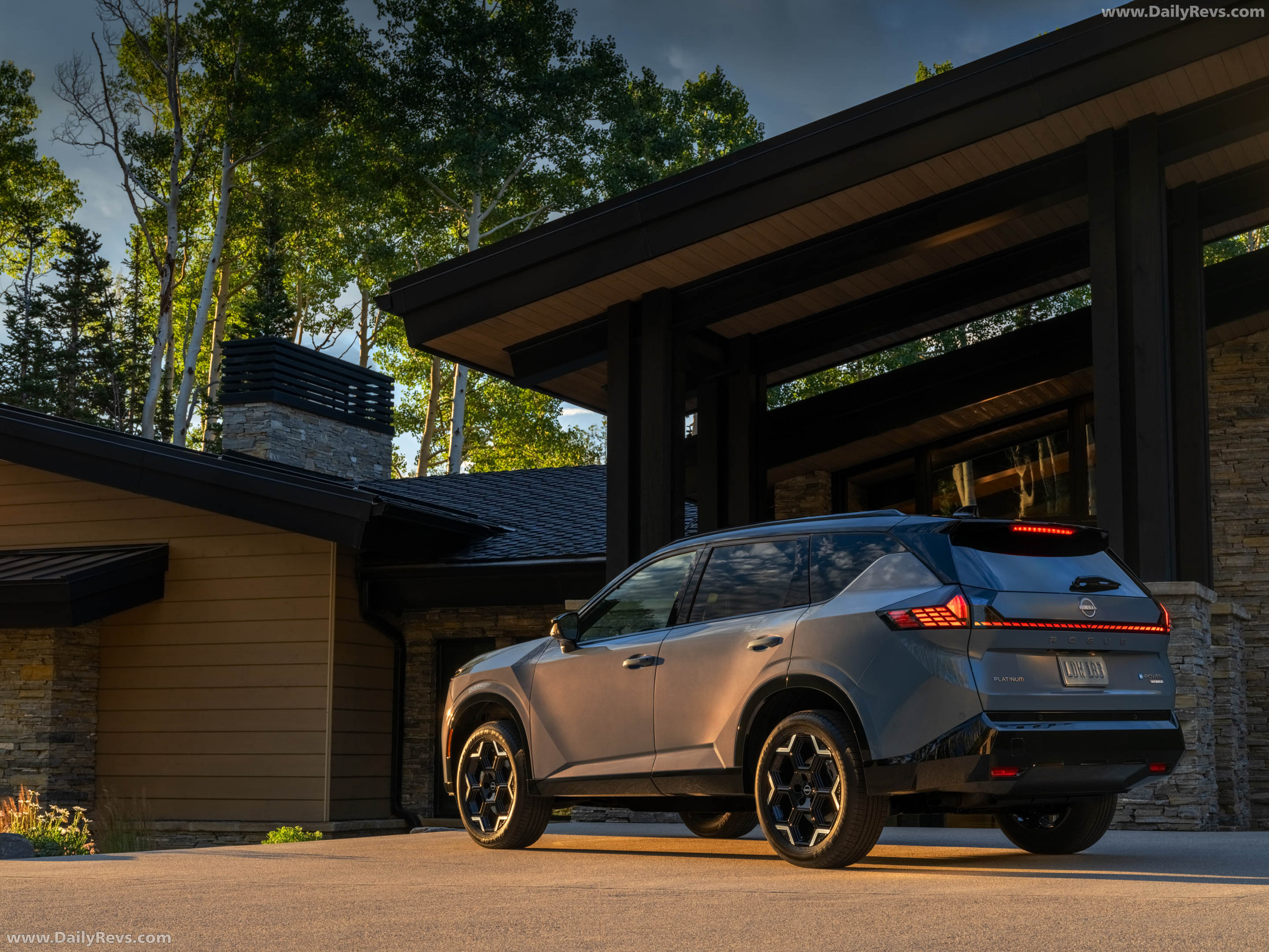 2027 Nissan Rogue Hybrid Platinum Rear View
