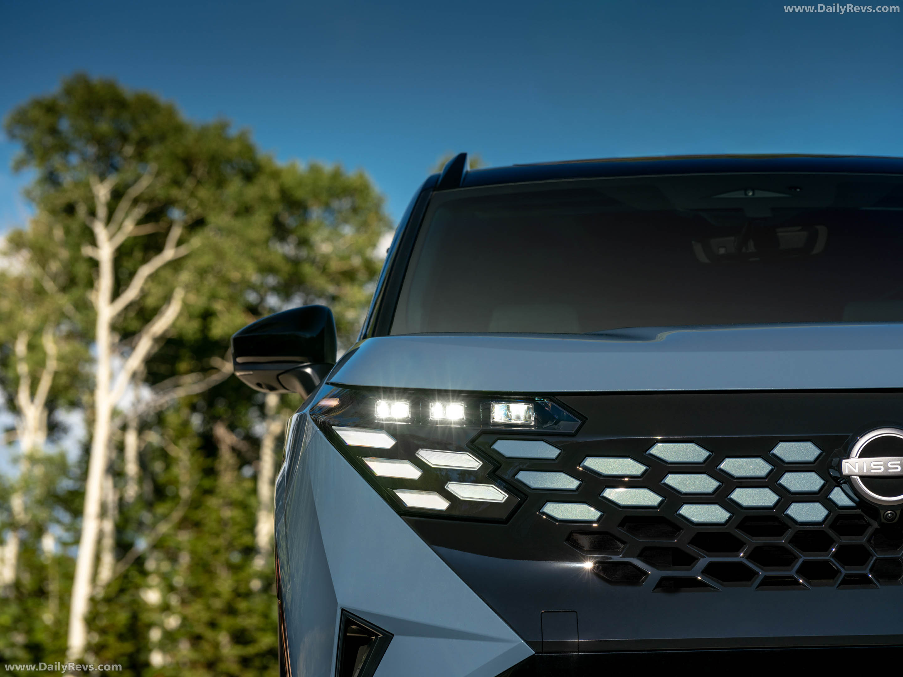 2027 Nissan Rogue Hybrid Platinum Exterior