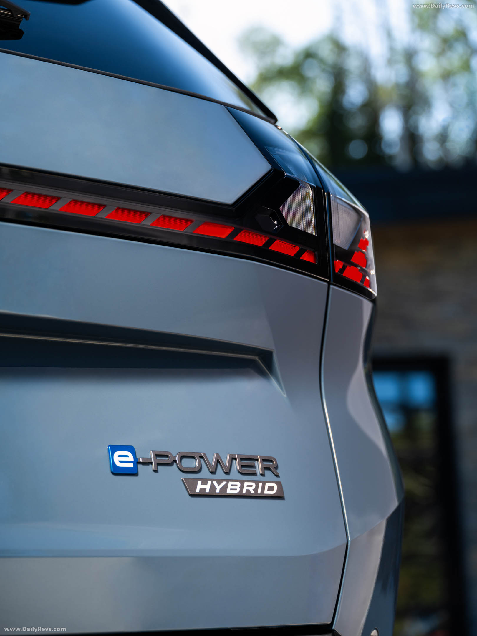 2027 Nissan Rogue Hybrid Platinum Exterior