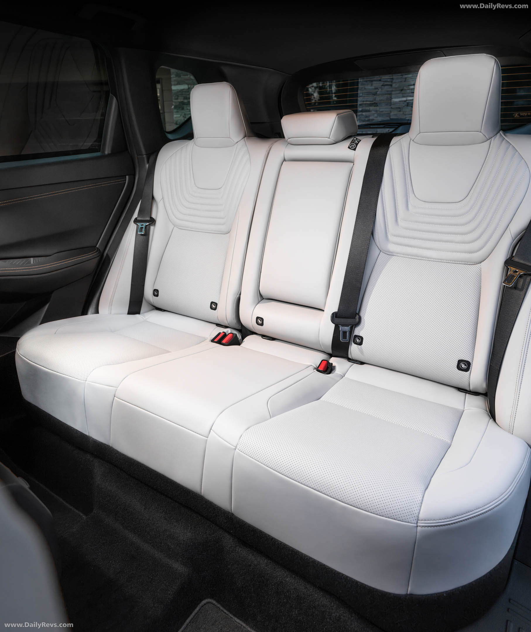 2027 Nissan Rogue Hybrid Platinum Interior