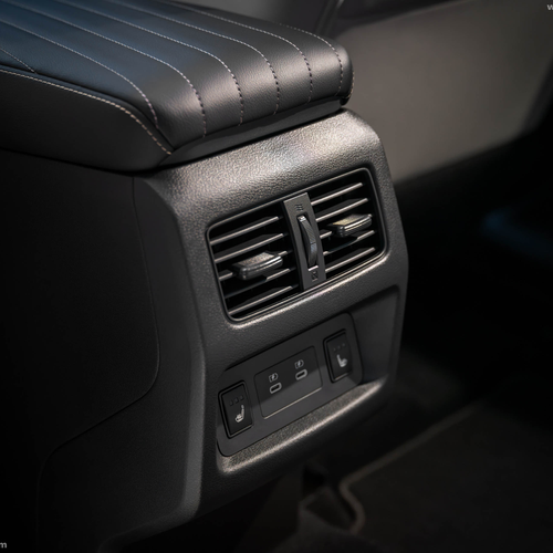 2027 Nissan Rogue Hybrid Platinum Interior