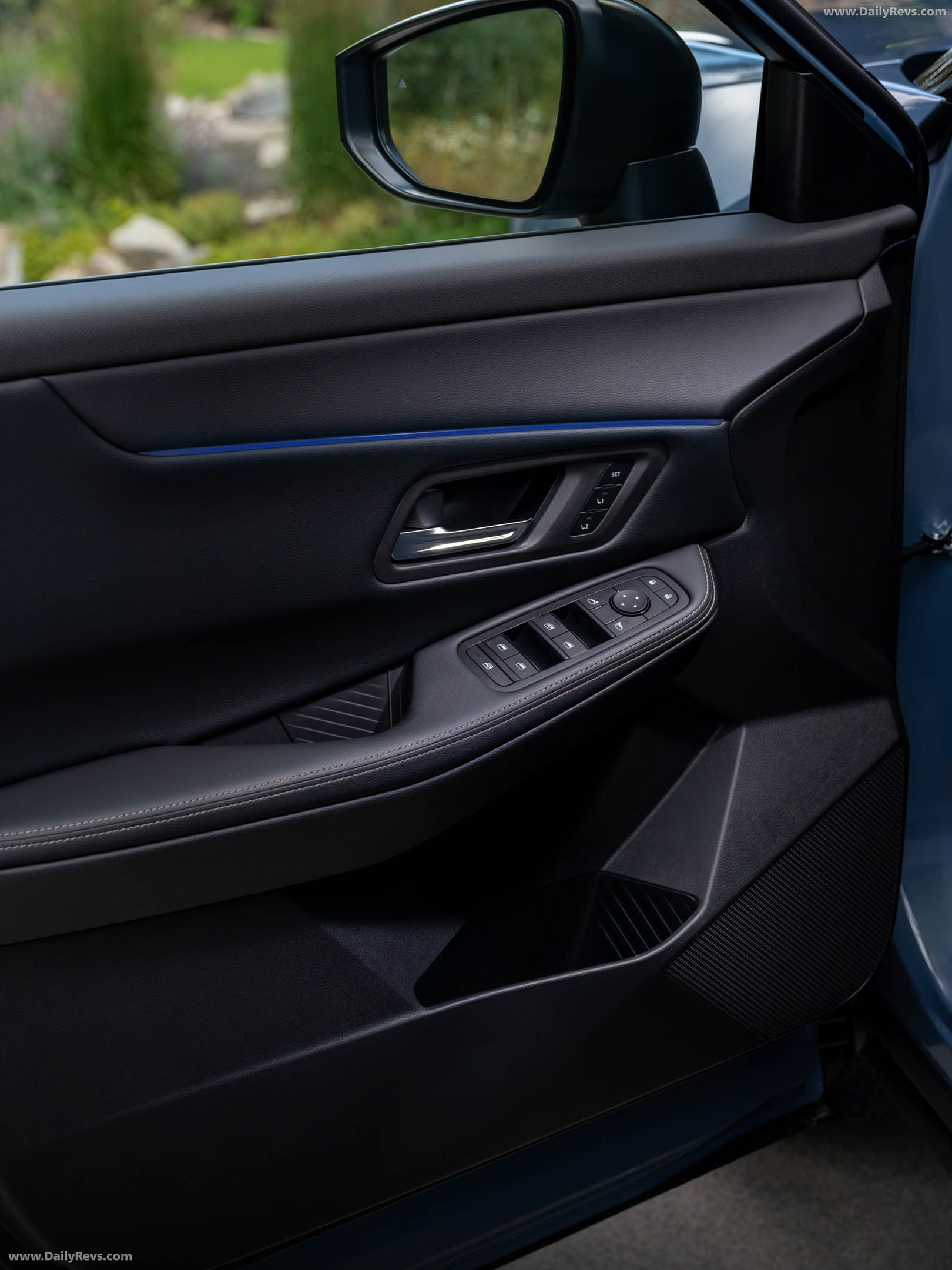 2027 Nissan Rogue Hybrid Platinum Interior