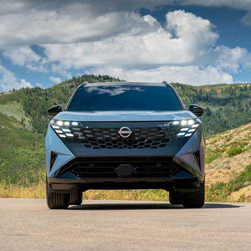 2027 Nissan Rogue Hybrid SR Front View