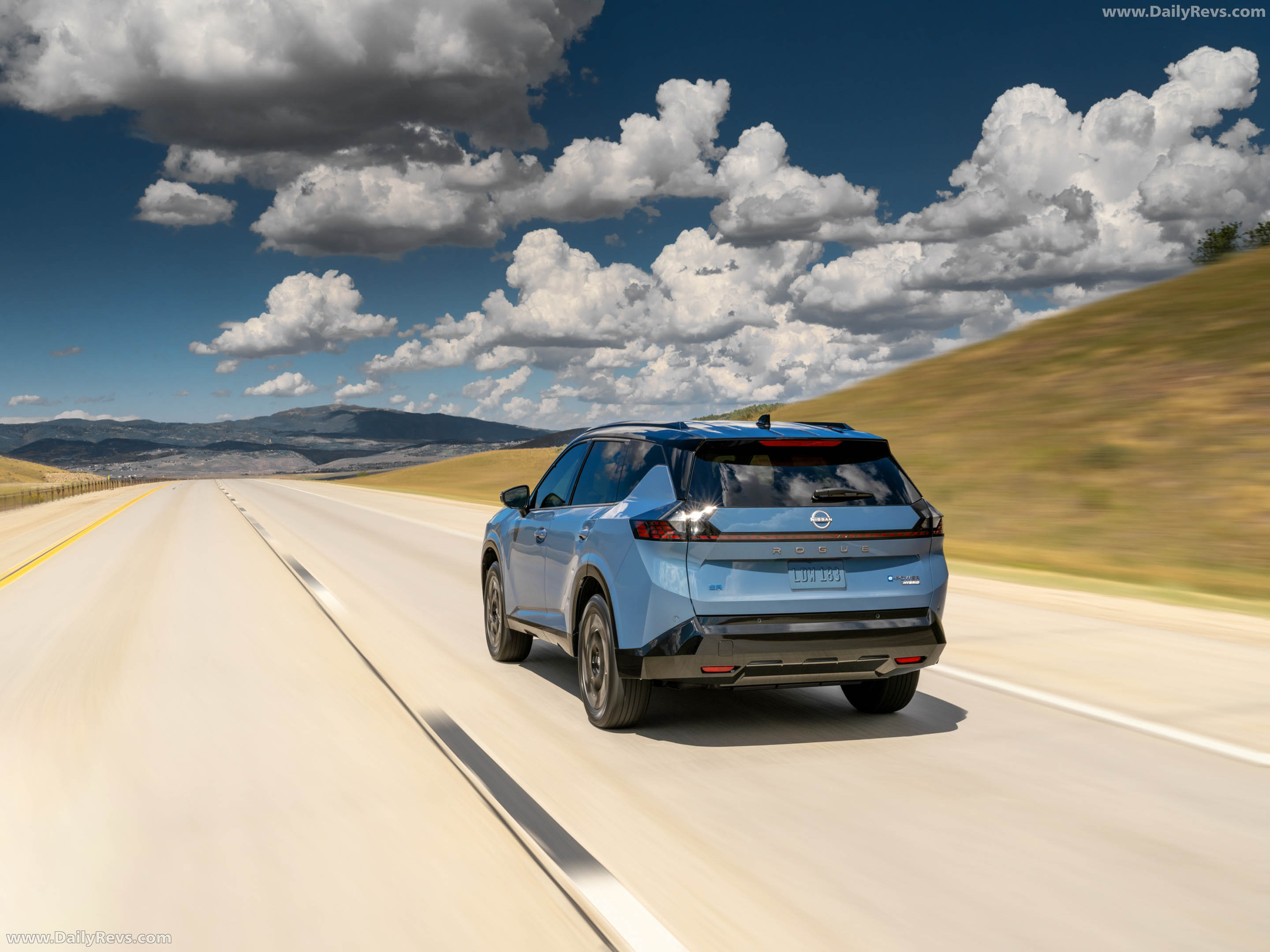 2027 Nissan Rogue Hybrid SR Rear View