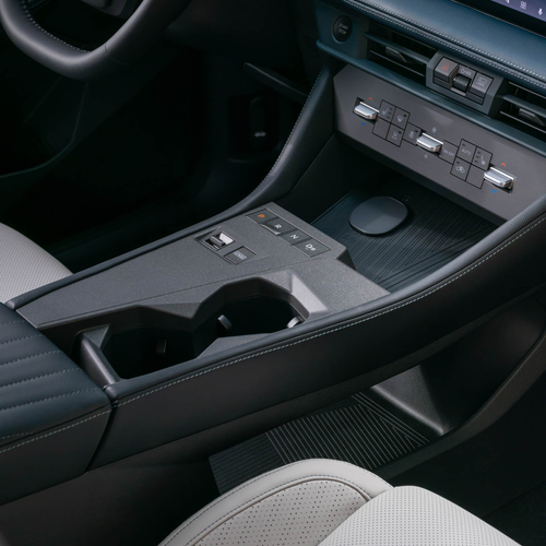 2027 Nissan Rogue Hybrid SR Interior