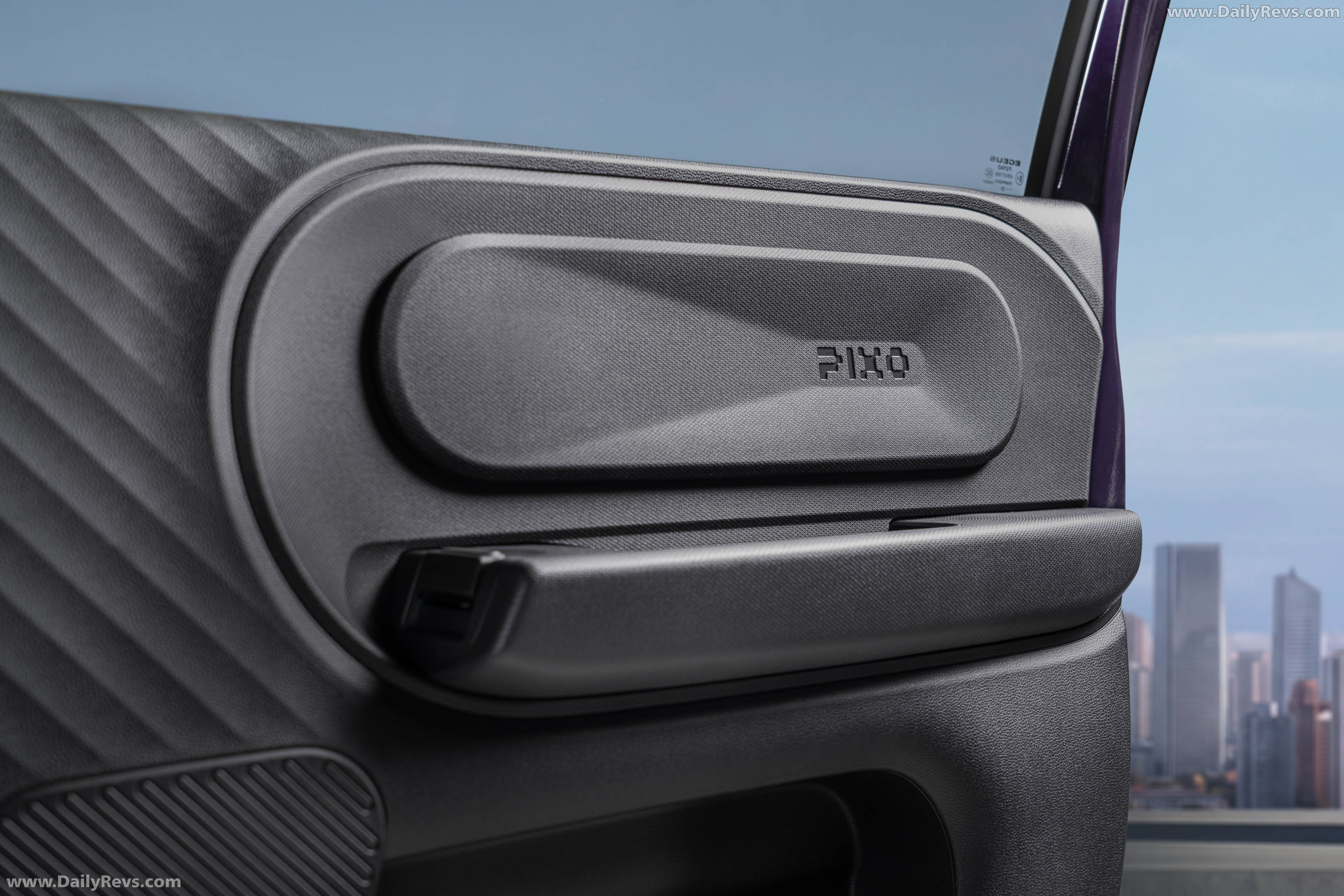 2027 Nissan Pixo Interior