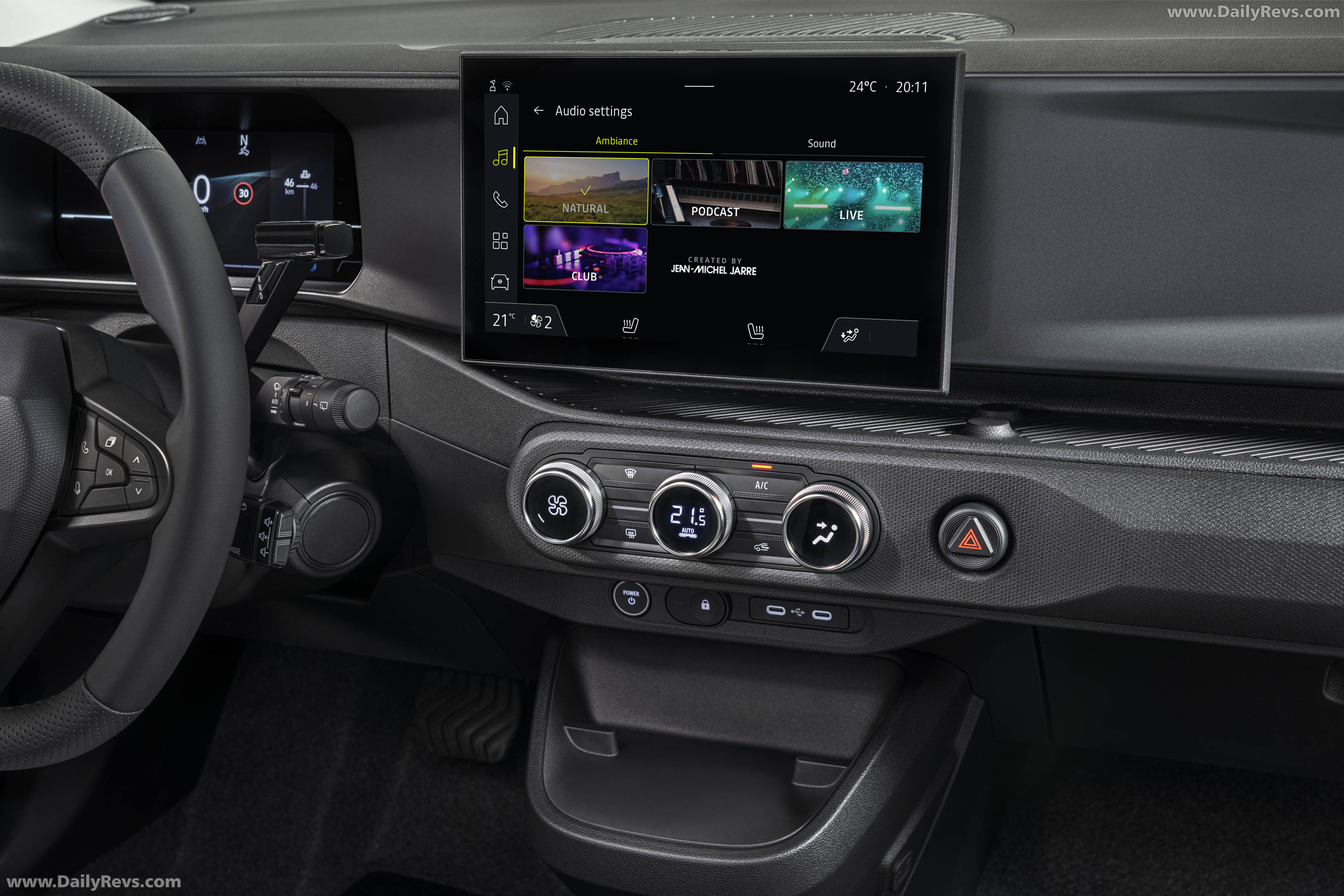 2027 Nissan Pixo Interior