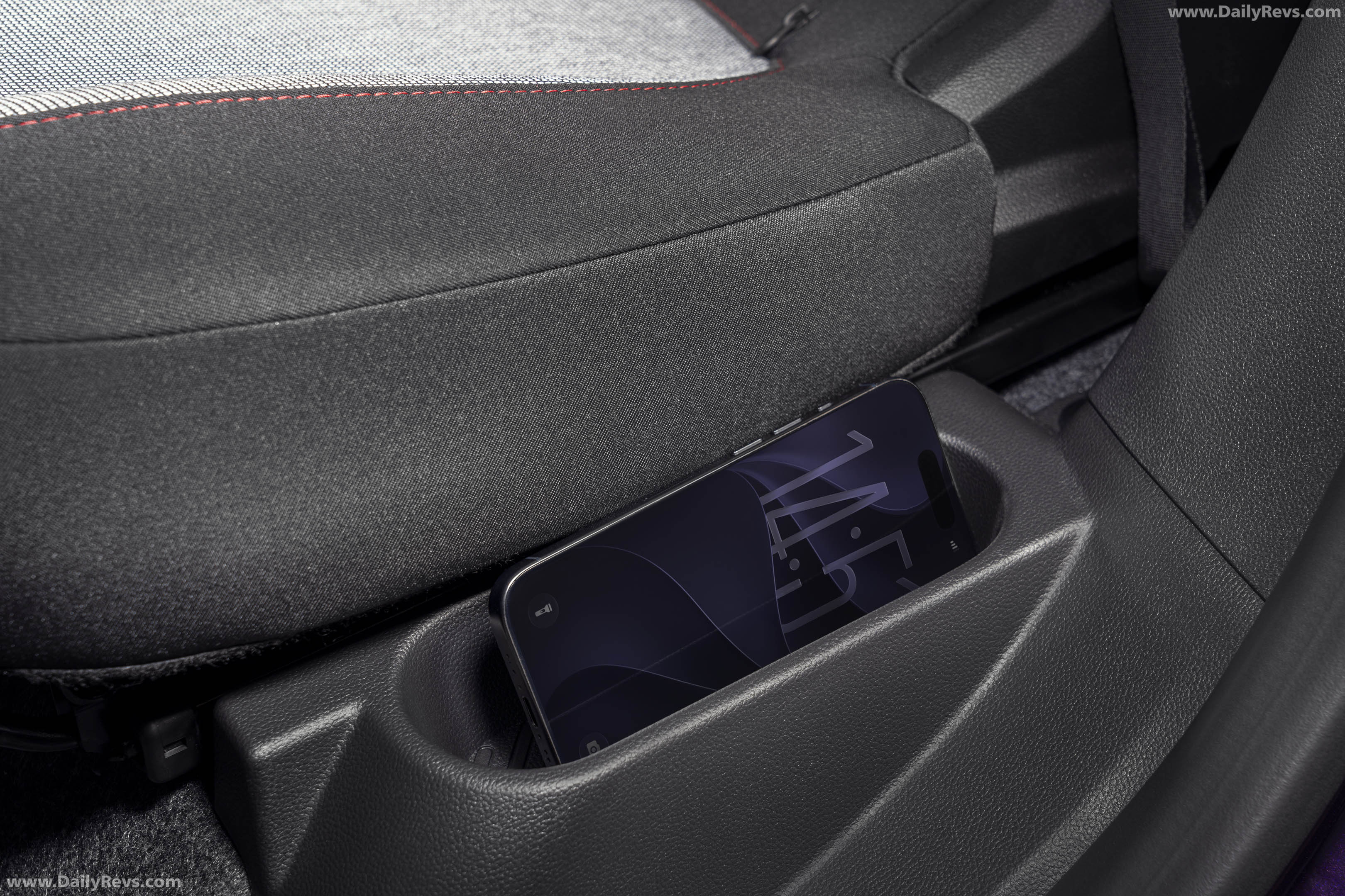 2027 Nissan Pixo Interior