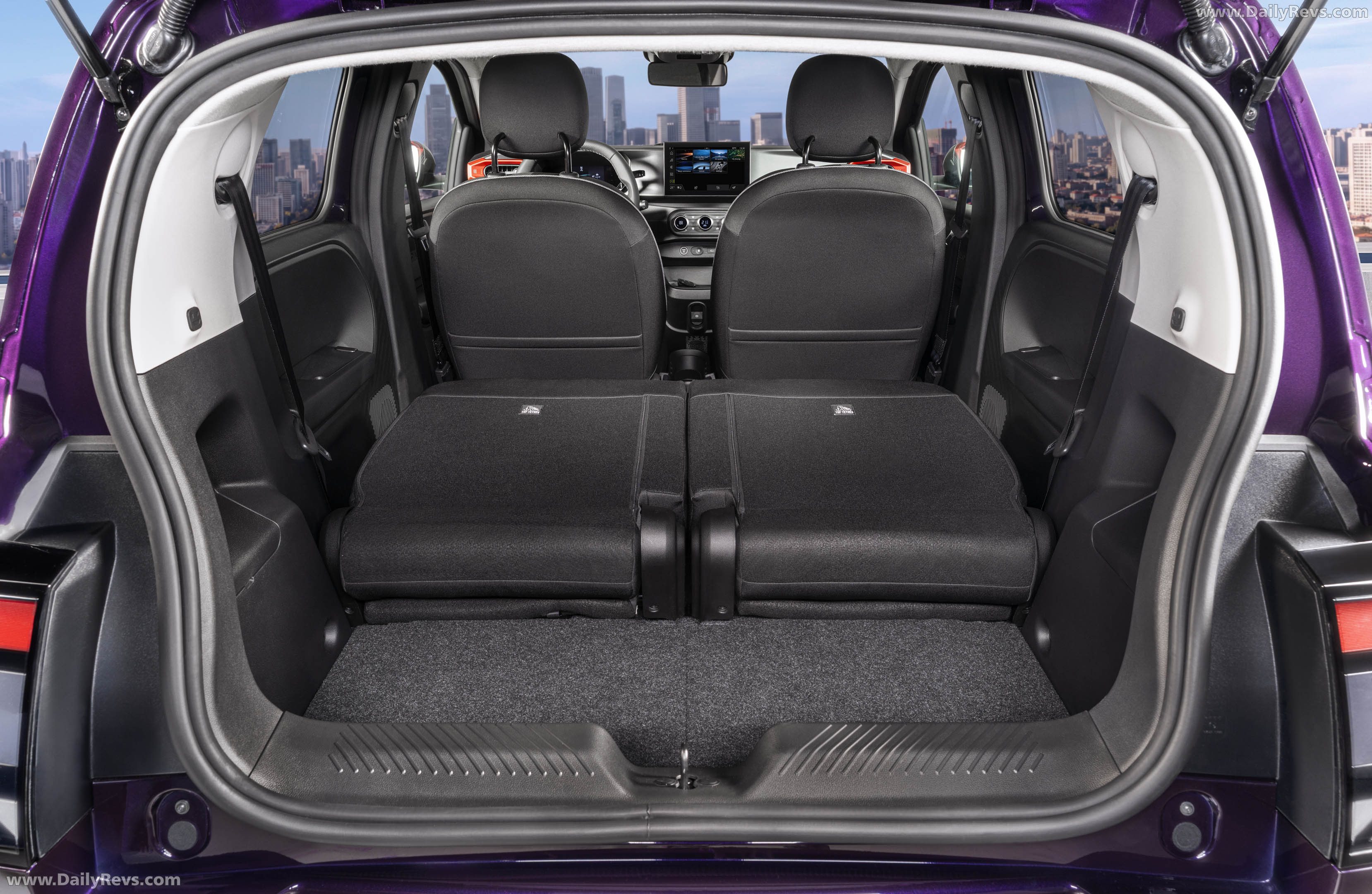 2027 Nissan Pixo Interior