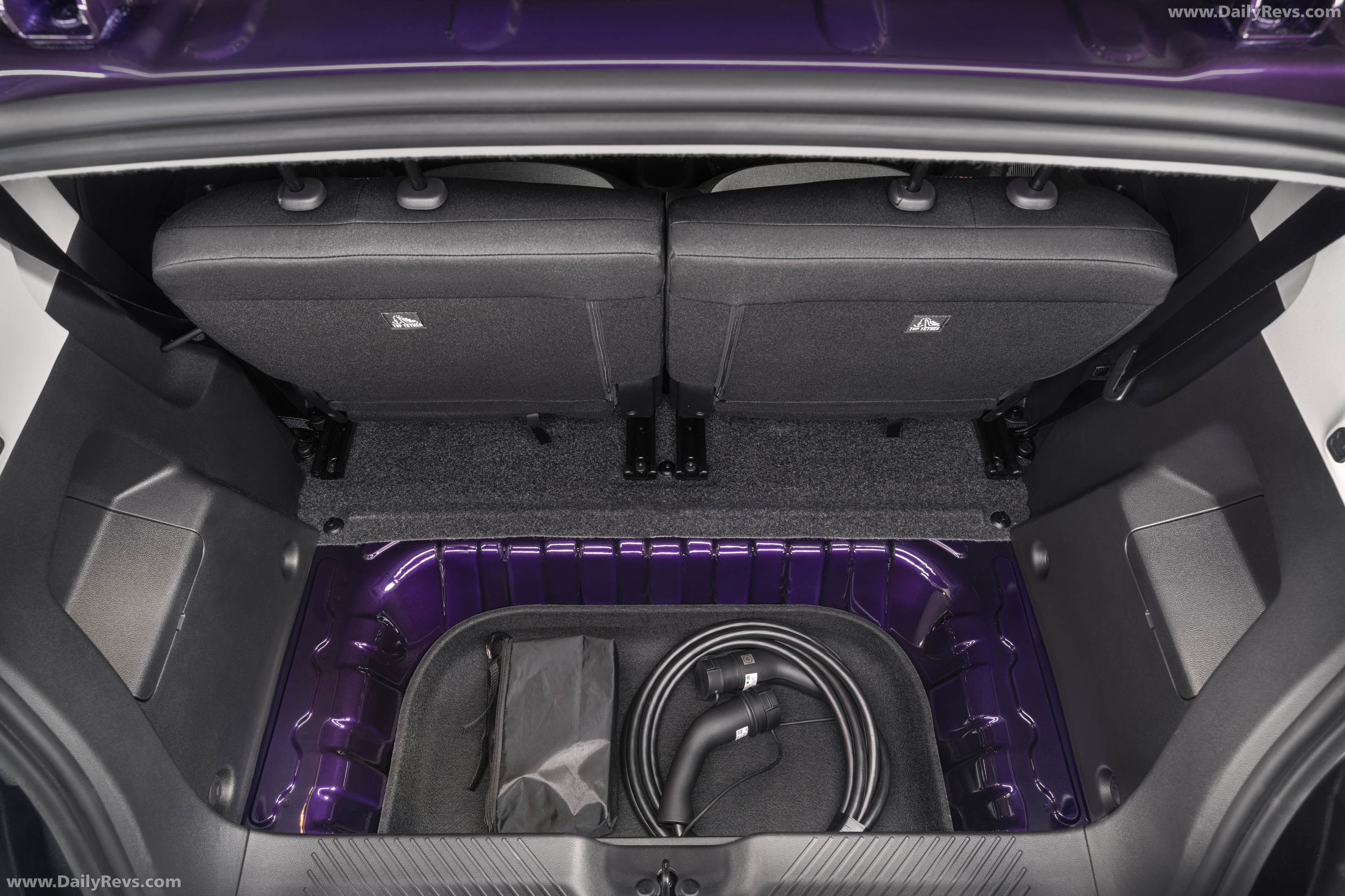 2027 Nissan Pixo Interior