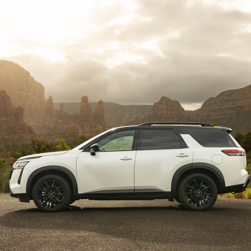 2027 Nissan Pathfinder Special Edition Side View