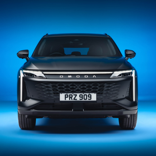 2026 Omoda 9 SHS-P Black Noble Front View