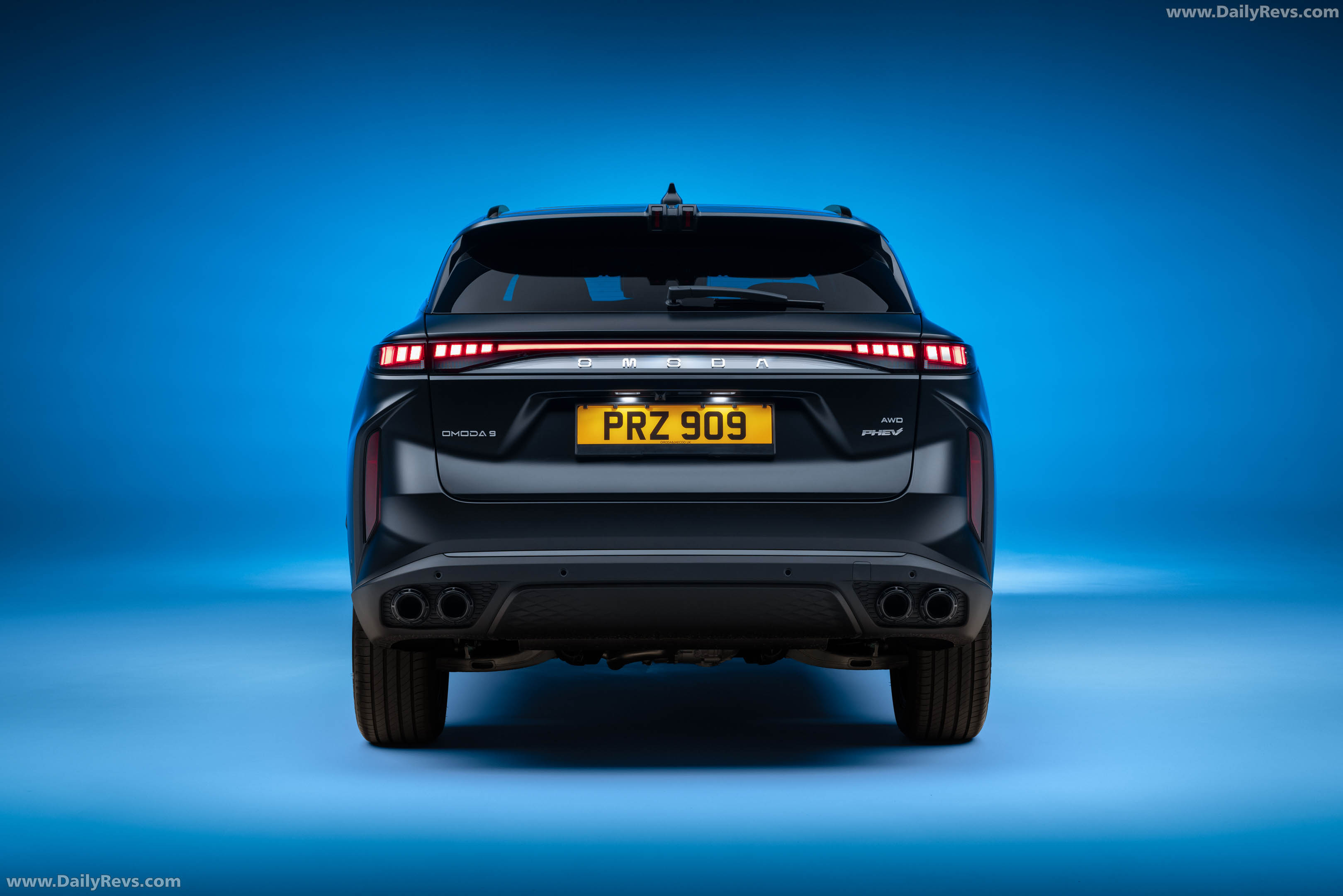2026 Omoda 9 SHS-P Black Noble Rear View