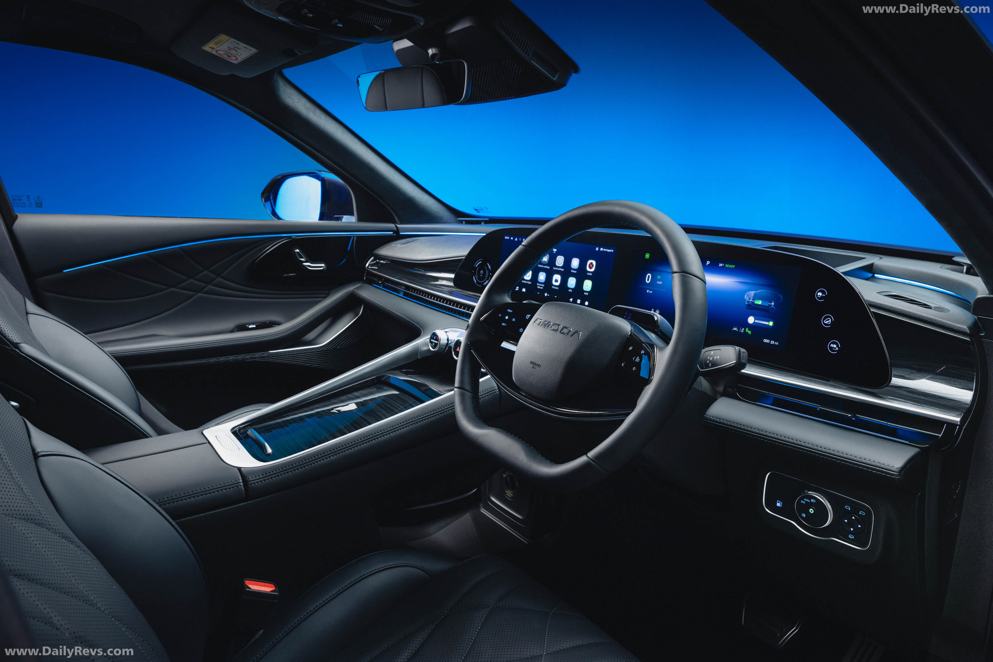 2026 Omoda 9 SHS-P Black Noble Interior