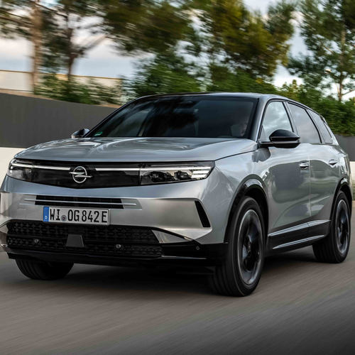 2025 Opel Grandland PHEV Front View