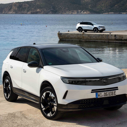2025 Opel Grandland PHEV Front View