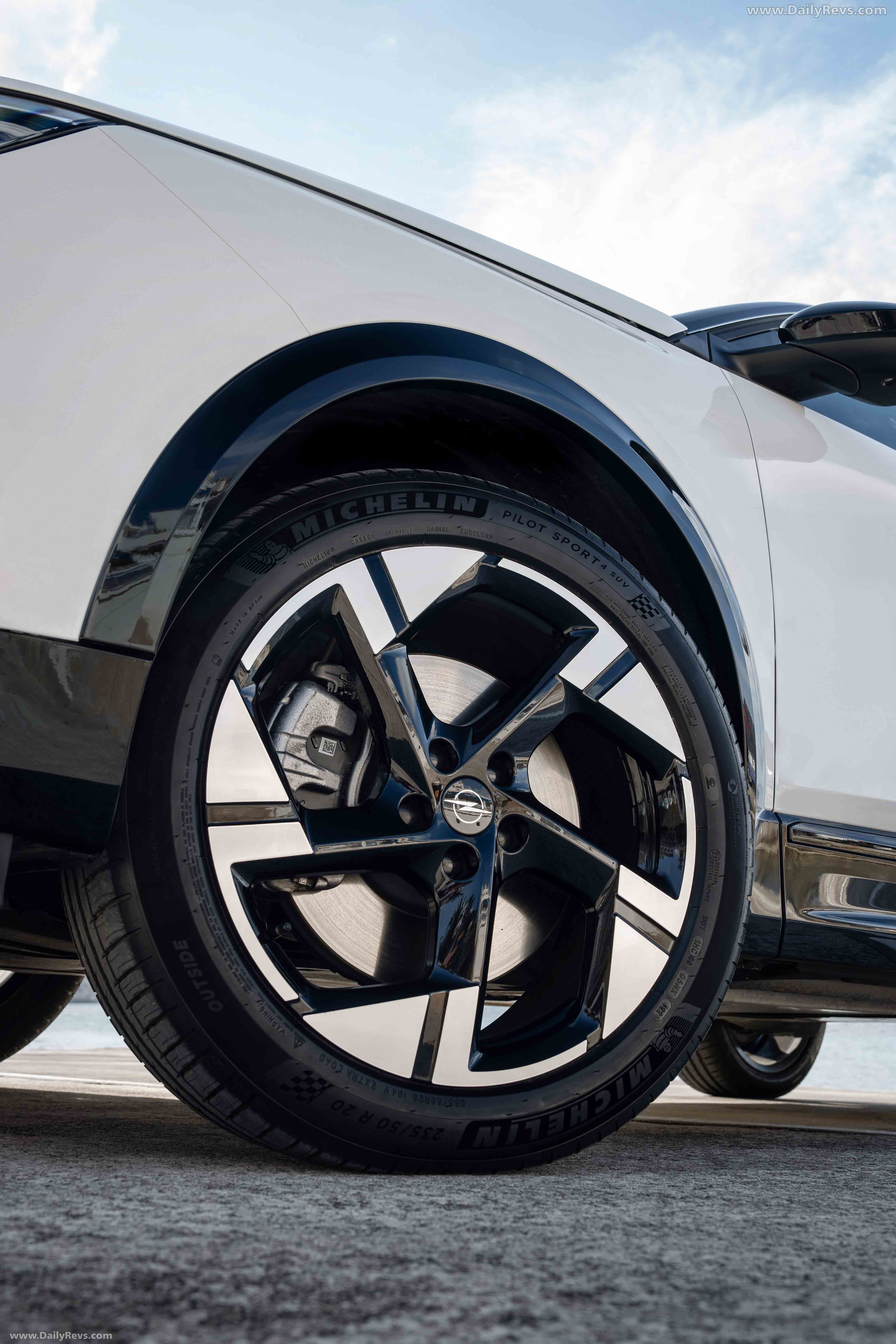 2025 Opel Grandland PHEV Exterior
