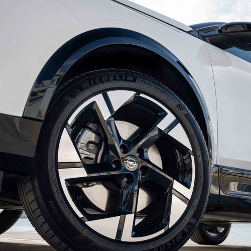 2025 Opel Grandland PHEV Exterior