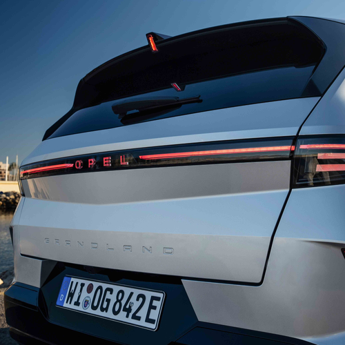 2025 Opel Grandland PHEV Exterior