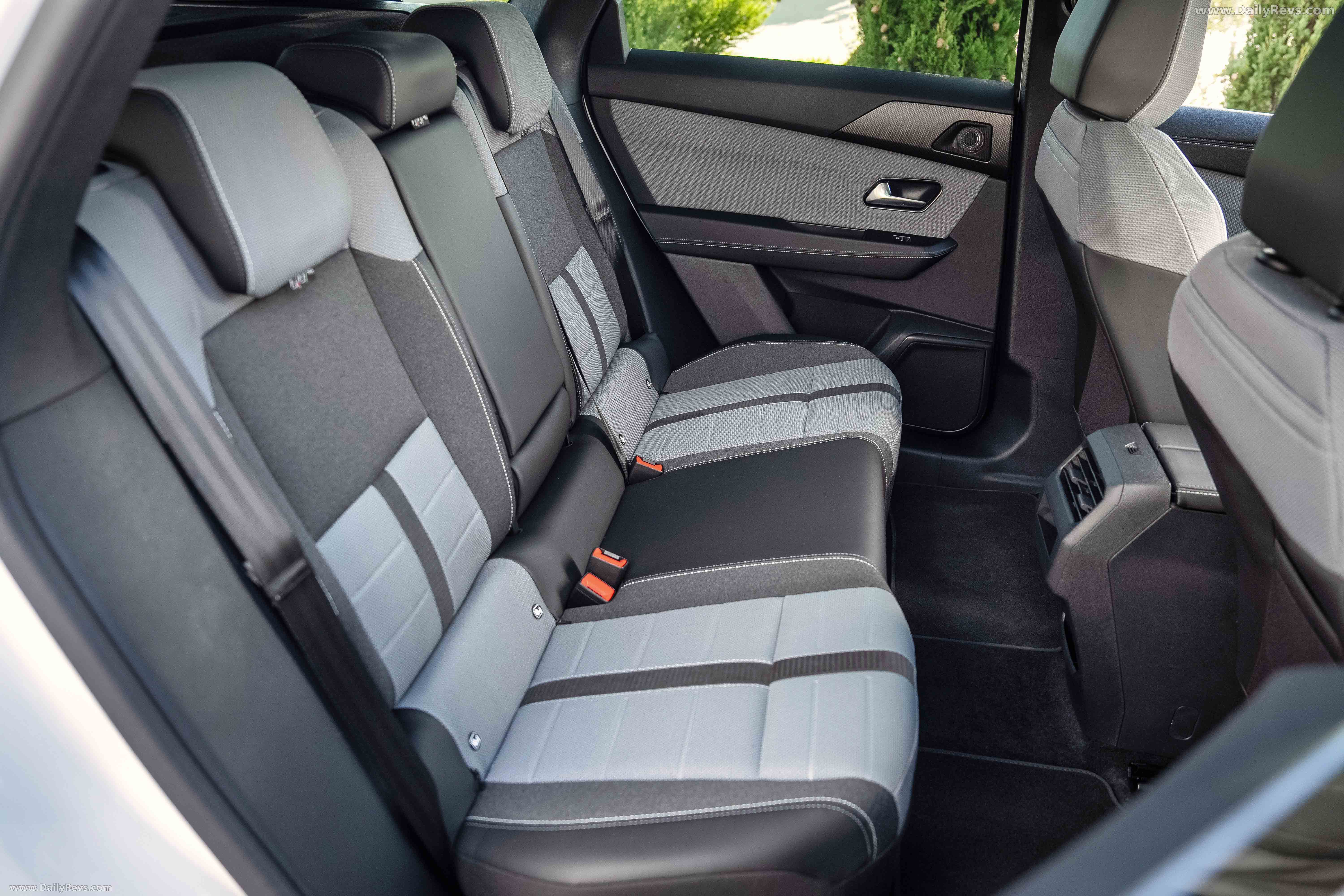 2025 Opel Grandland PHEV Interior