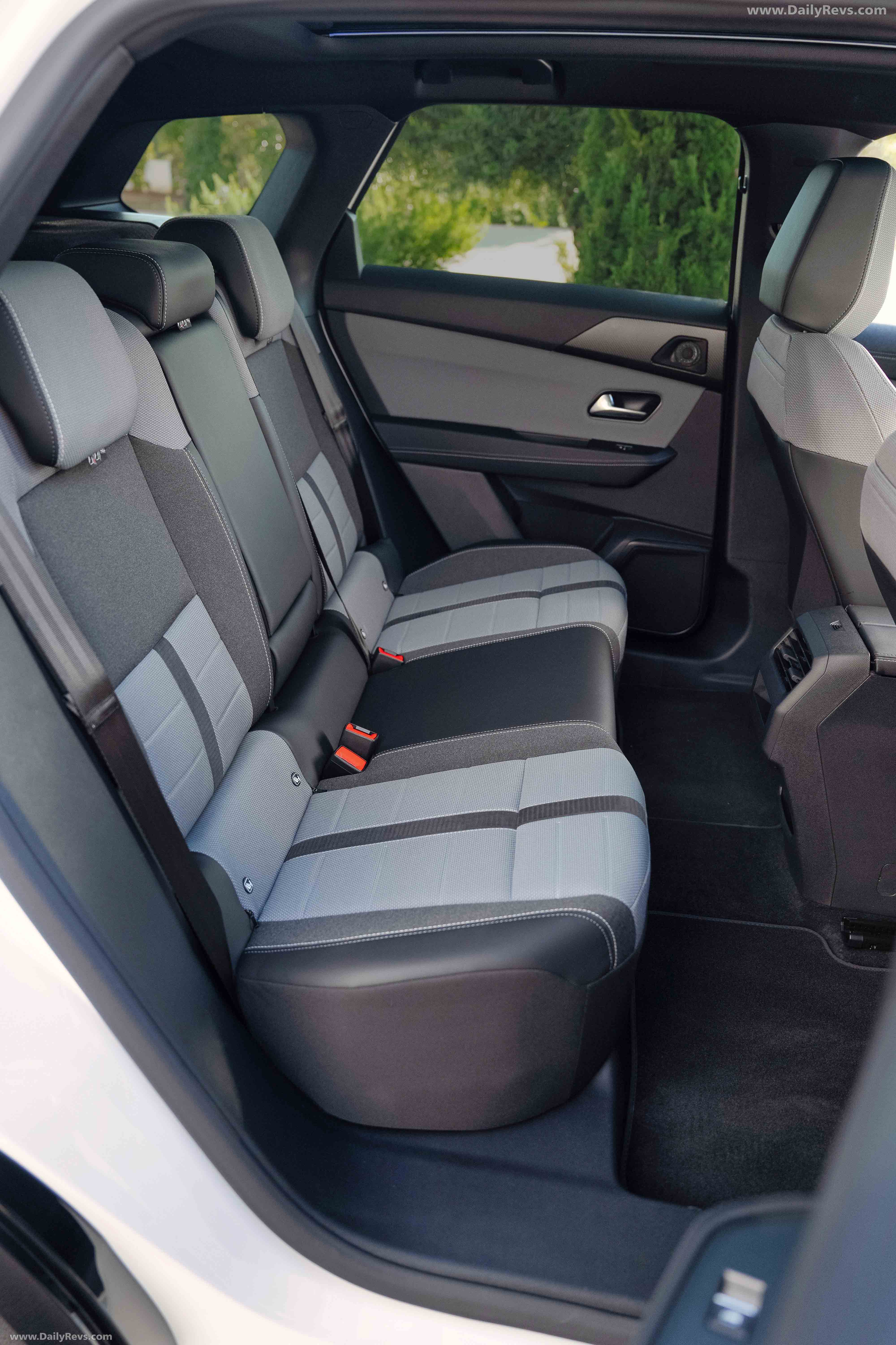 2025 Opel Grandland PHEV Interior