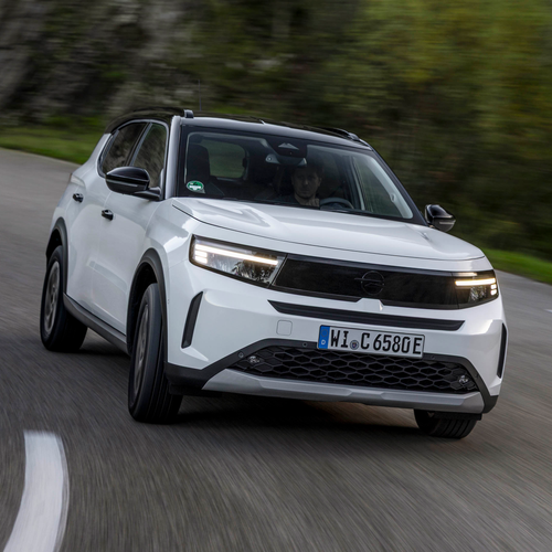 2025 Opel Frontera REEV Front View