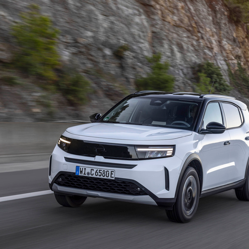 2025 Opel Frontera REEV Front View