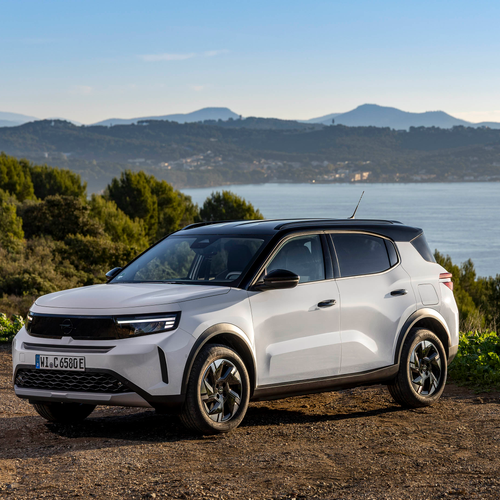 2025 Opel Frontera REEV Front View