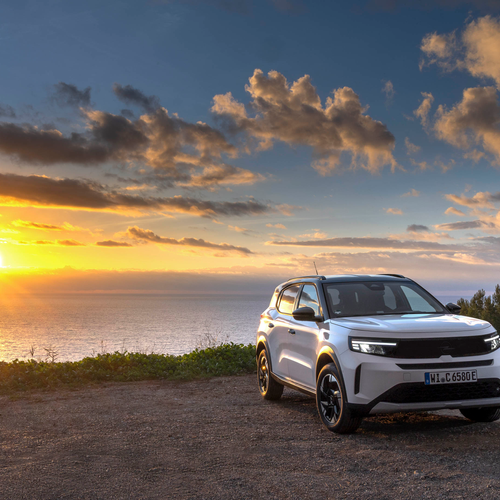 2025 Opel Frontera REEV Front View