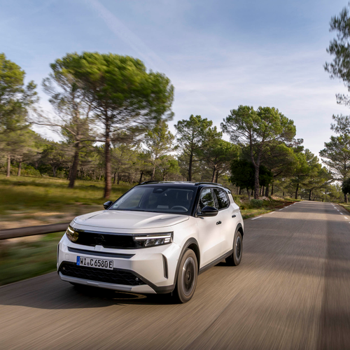 2025 Opel Frontera REEV Front View