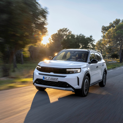 2025 Opel Frontera REEV Front View
