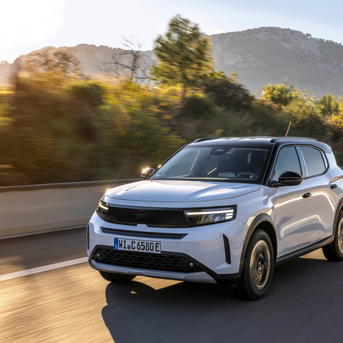 2025 Opel Frontera REEV Front View