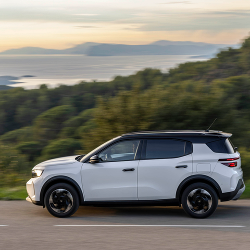2025 Opel Frontera REEV Side View