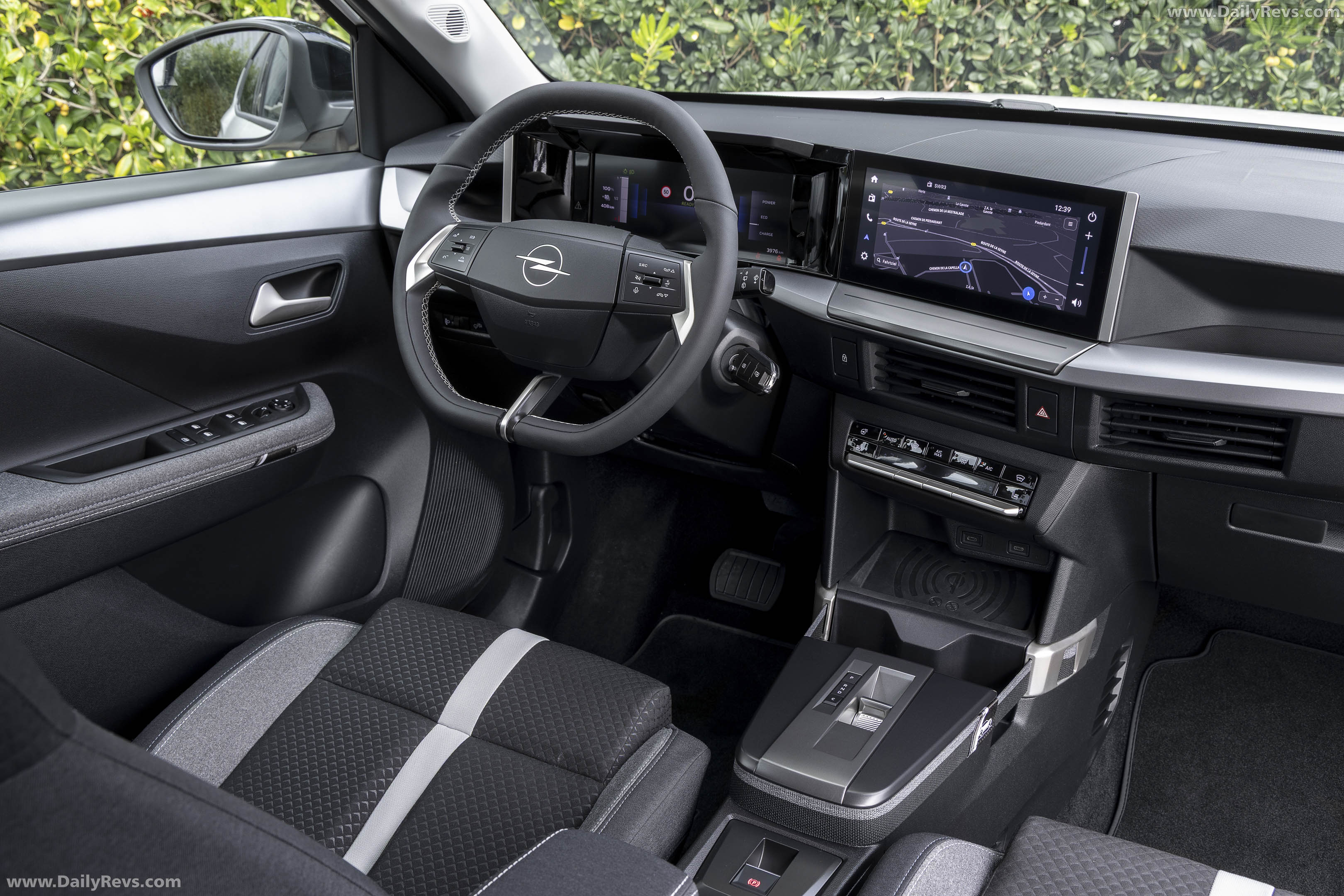 2025 Opel Frontera REEV Extends The Case For Everyday EVs DailyRevs 2025-opel-frontera-reev-extends-the-case-for-everyday-evs-dailyrevs