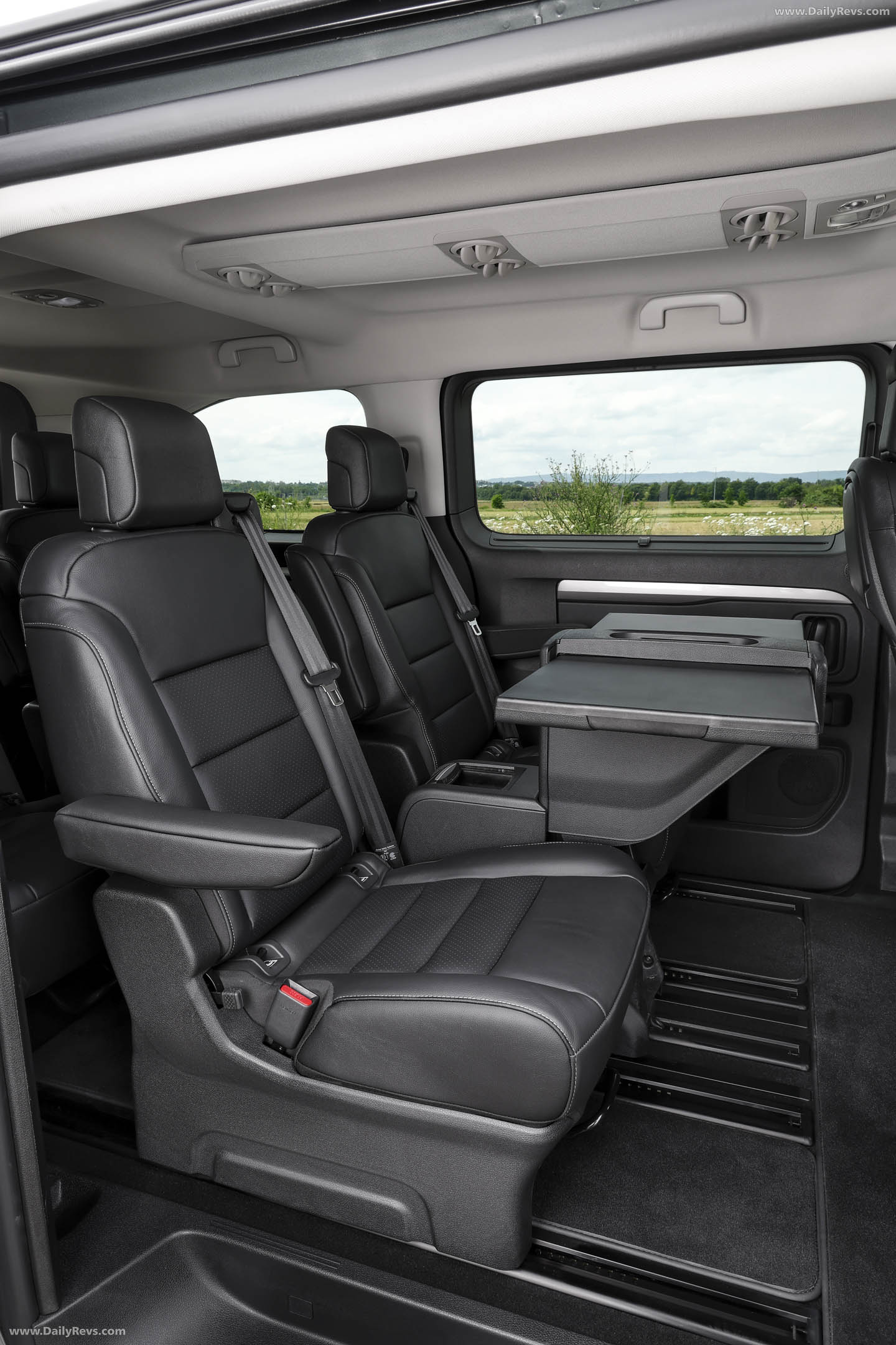 2026 Opel Zafira Interior