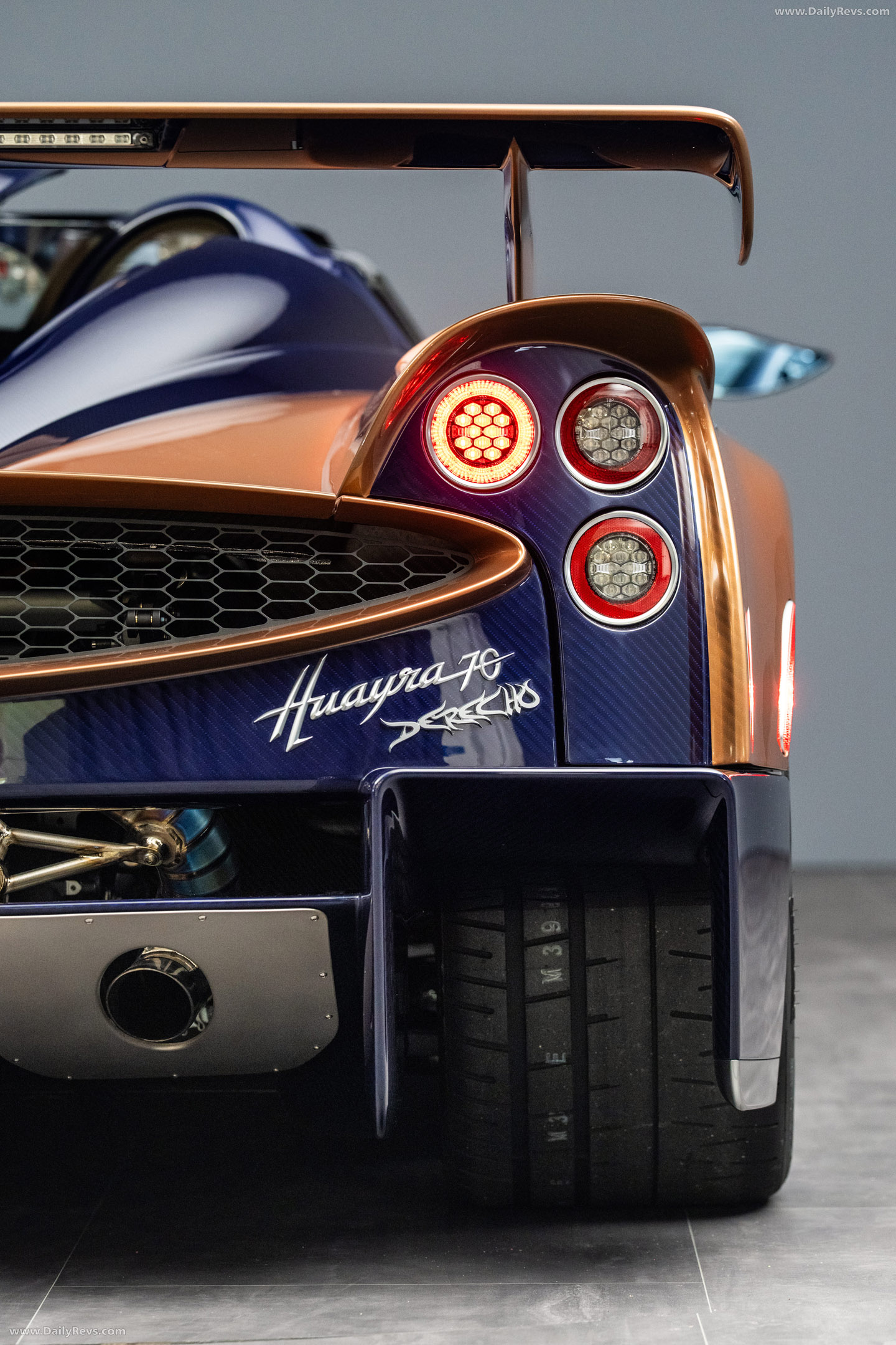 2027 Pagani Huayra 70 Derecho Exterior