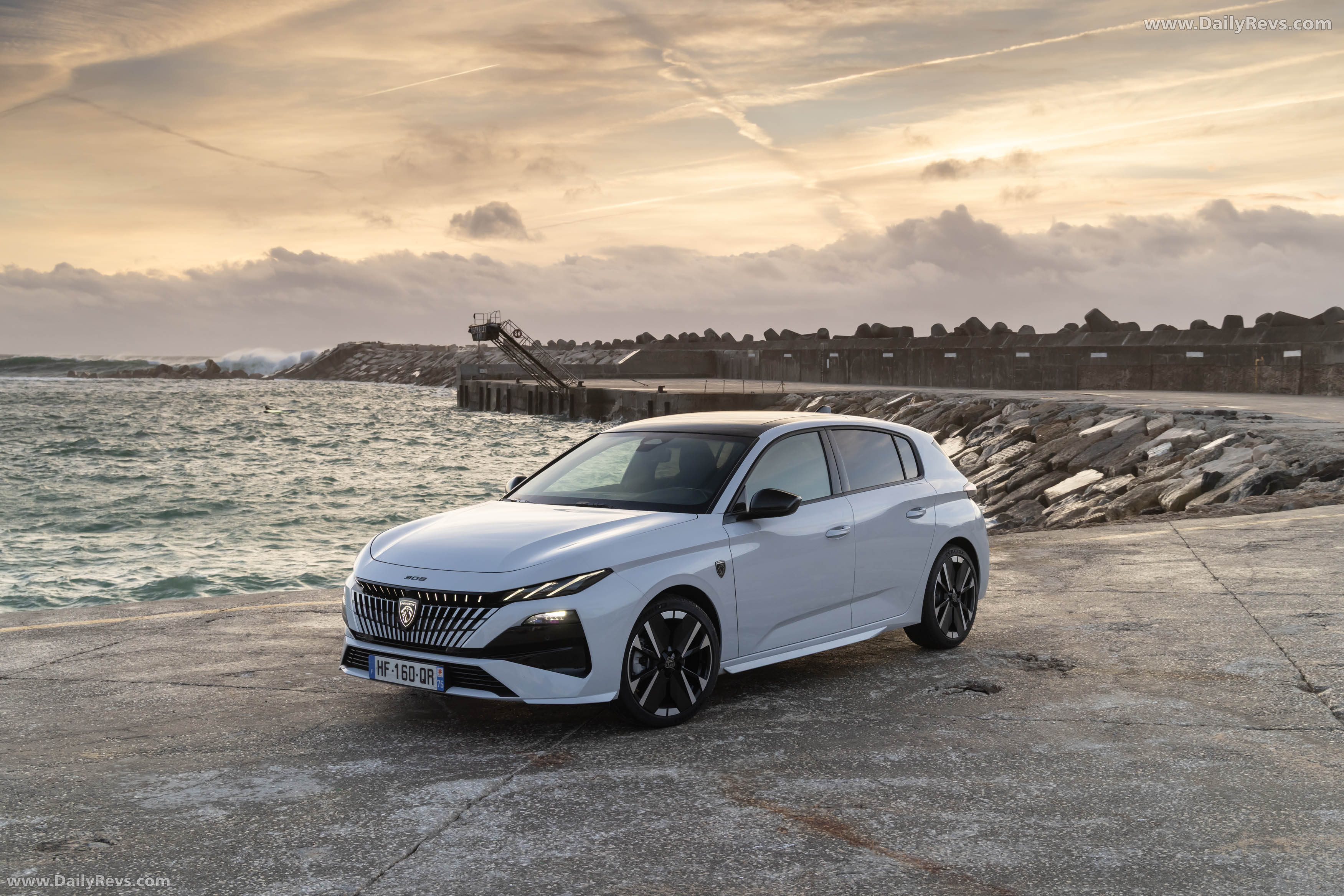 2026 Peugeot 308 GT Hyrbrid Front View
