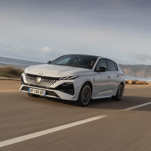 2026 Peugeot 308 GT Hyrbrid Front View