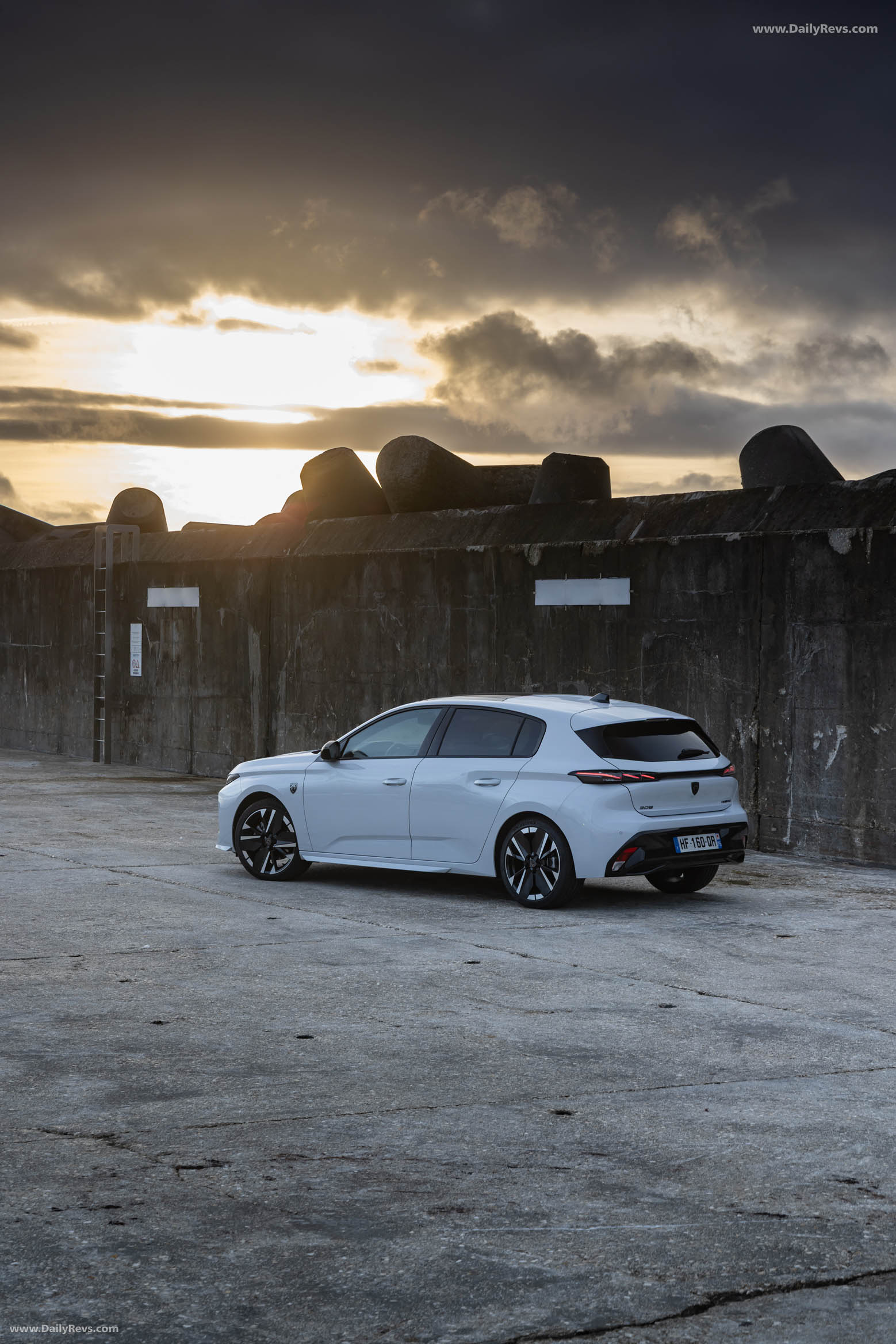 2026 Peugeot 308 GT Hyrbrid Rear View