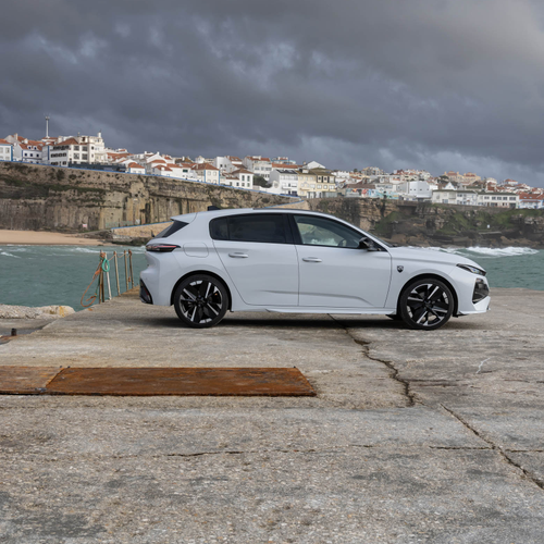 2026 Peugeot 308 GT Hyrbrid Side View