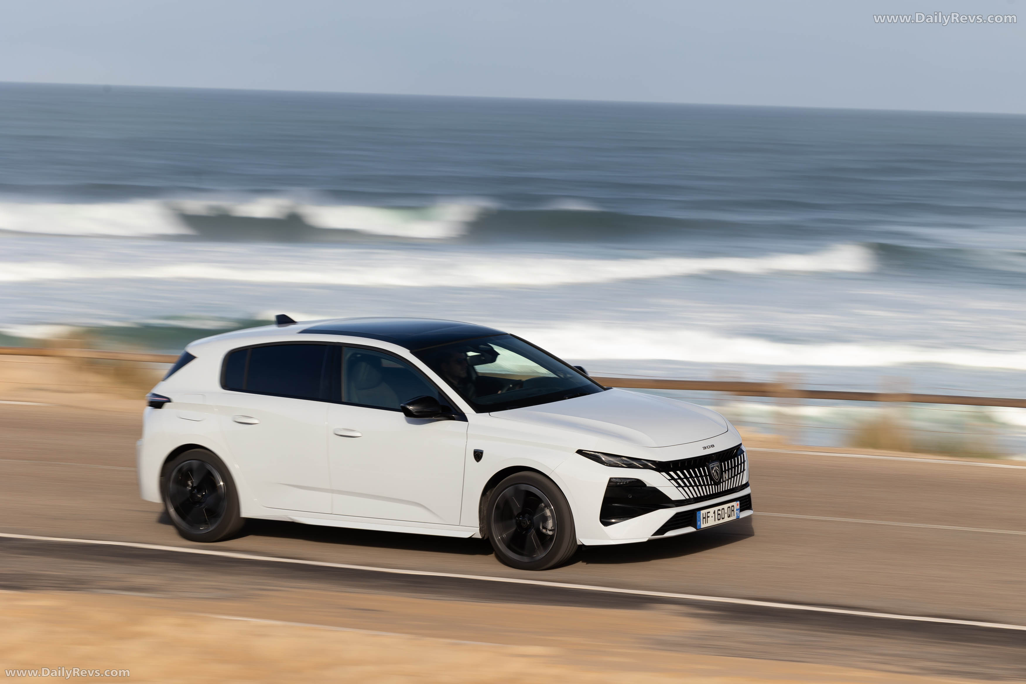 2026 Peugeot 308 GT Hyrbrid Top View