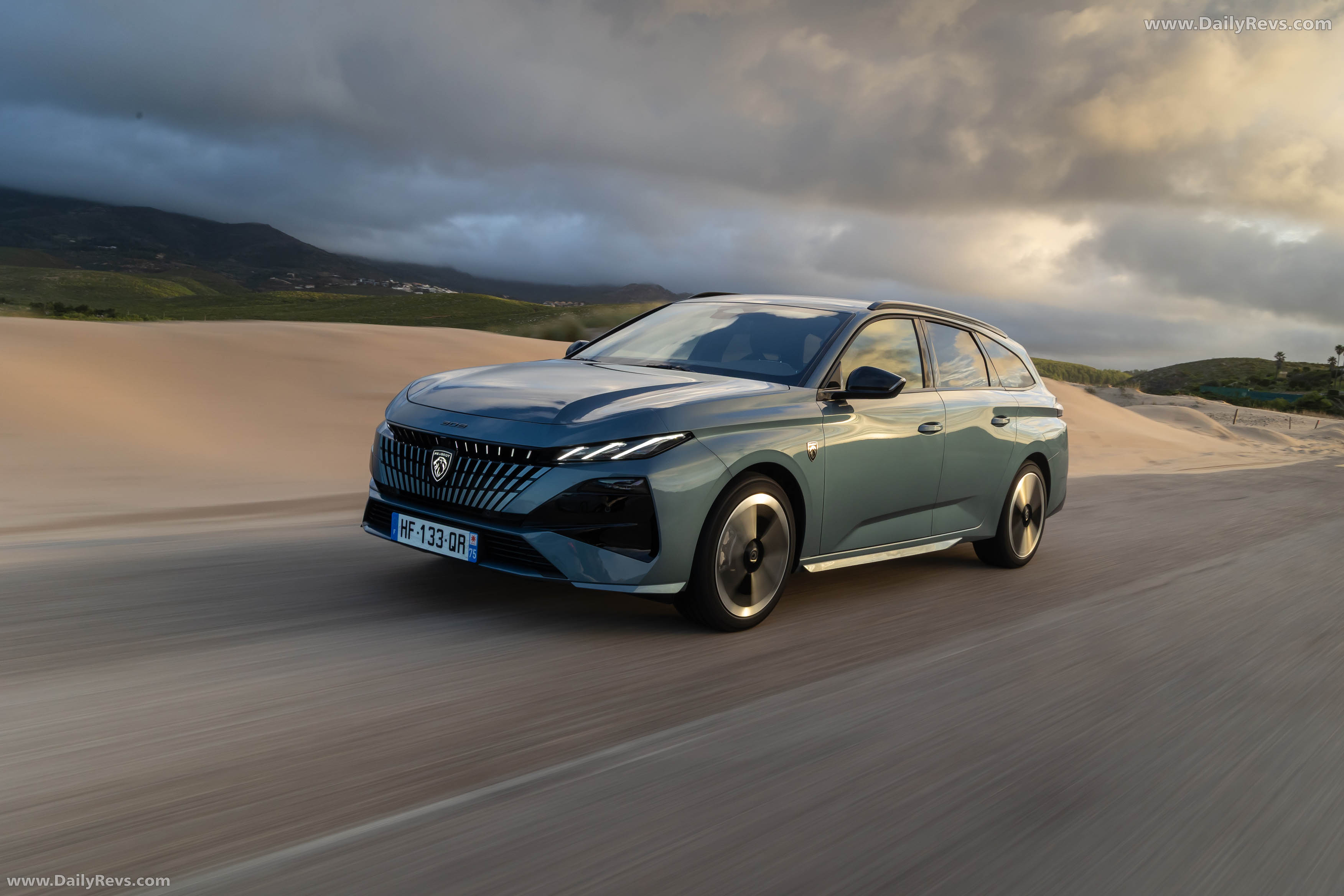2026 Peugeot 308 SW GT PHEV Front View