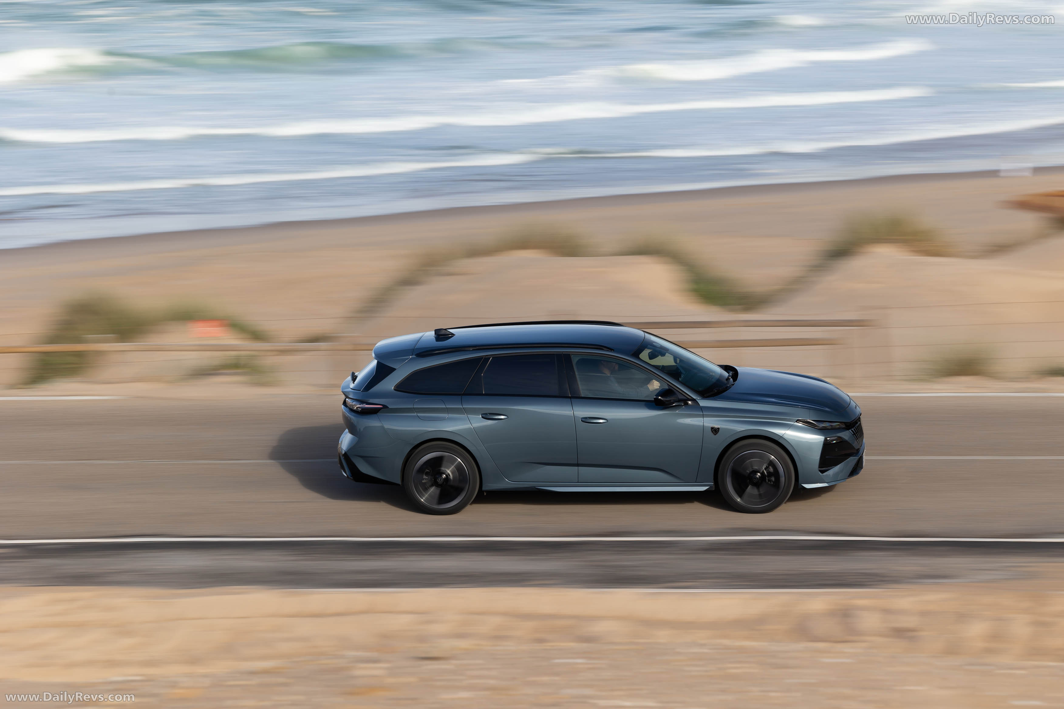 2026 Peugeot 308 SW GT PHEV Side View