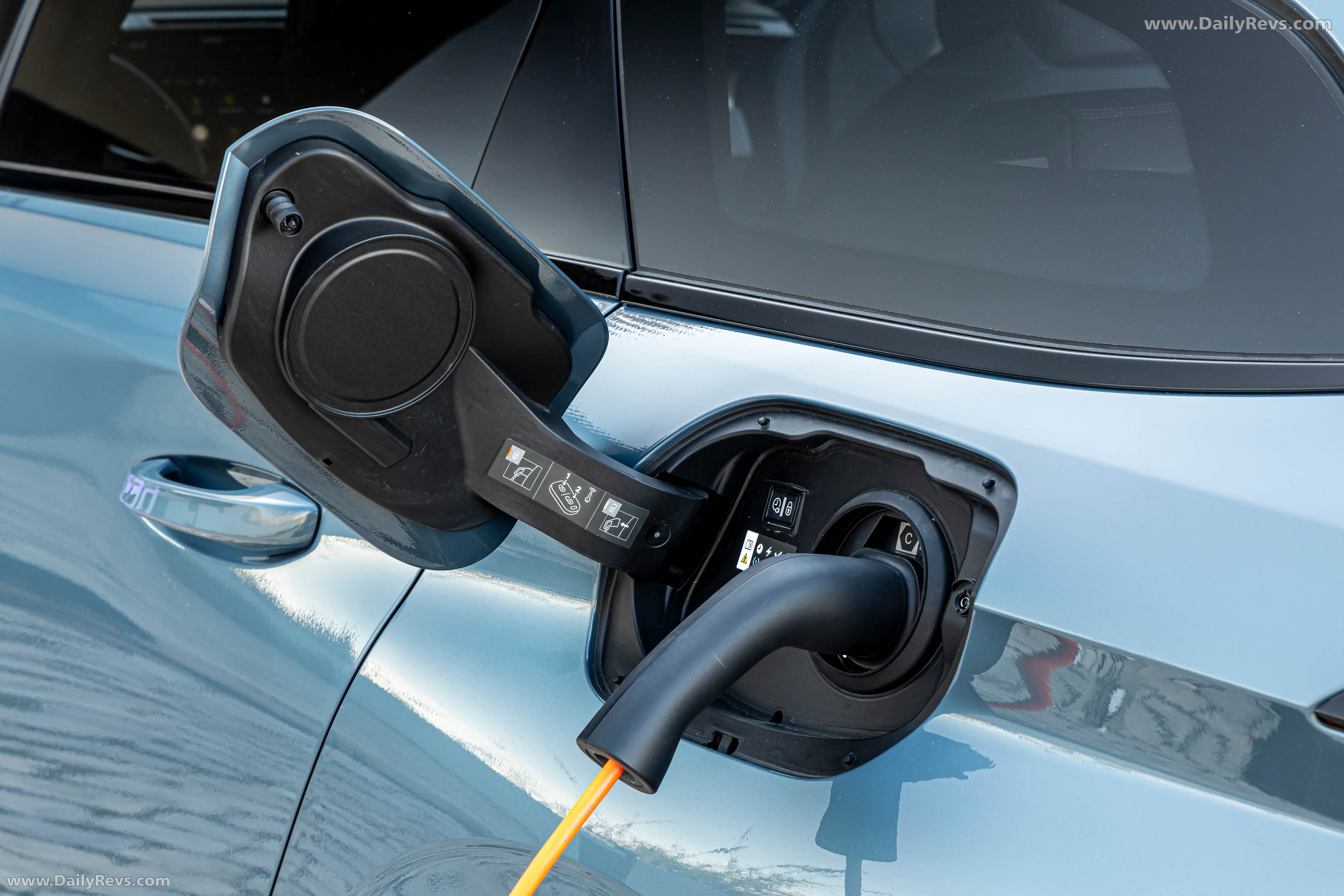 2026 Peugeot 308 SW GT PHEV Exterior