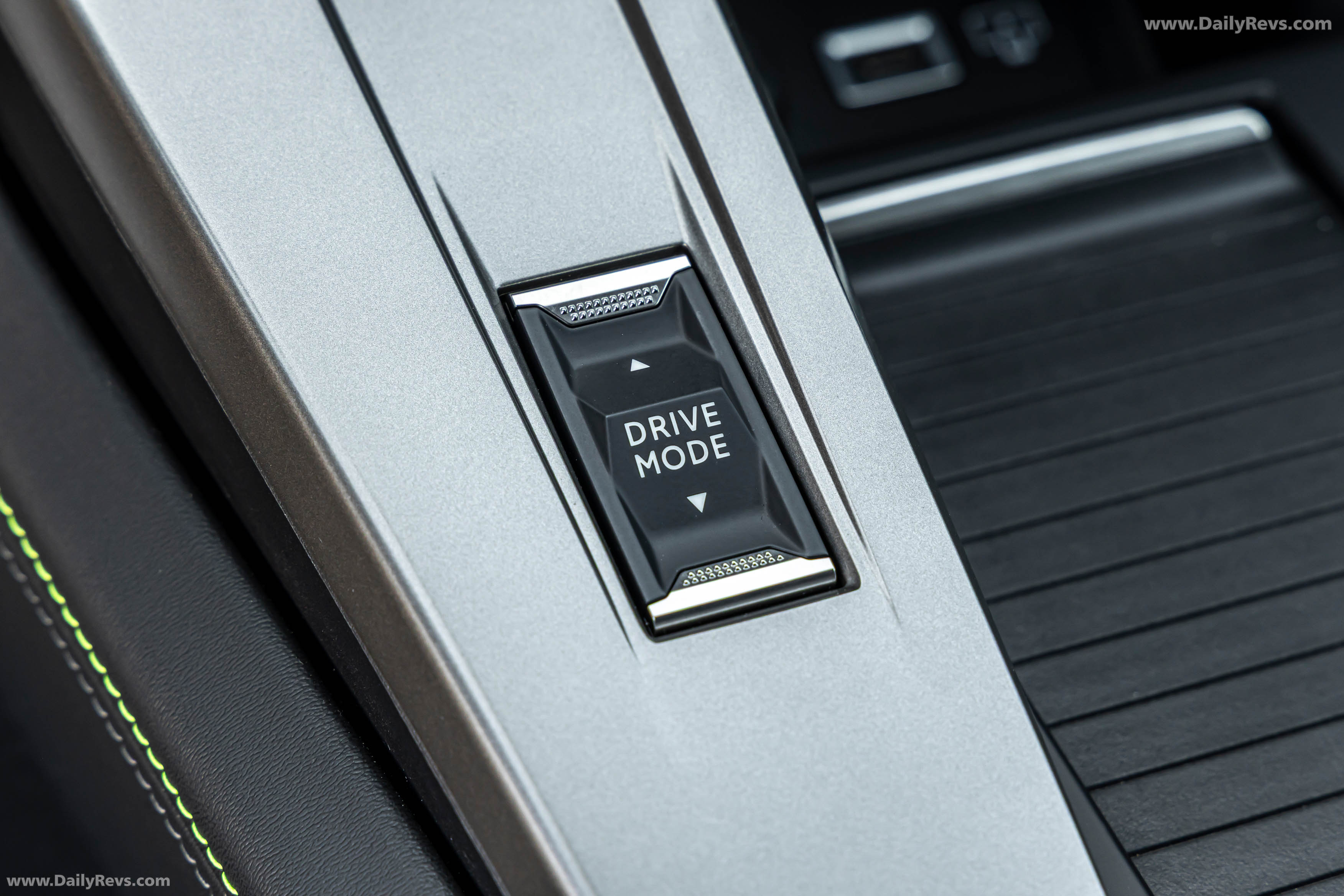 2026 Peugeot 308 SW GT PHEV Interior