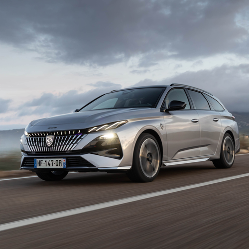 2026 Peugeot E-308 SW GT Hybrid Front View